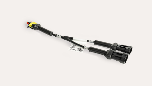 Connection cable for motorised control valve