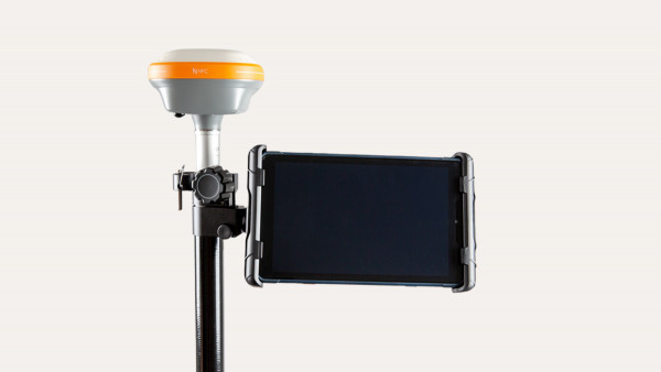 Vermessungstablet mit externem RTK-Empfänger